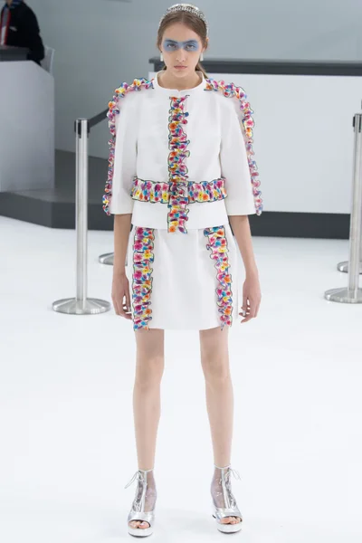 Look 64